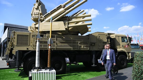 Hệ thống tên lửa và pháo phòng không (ZRPK) Pantsir-S1 - Sputnik Việt Nam