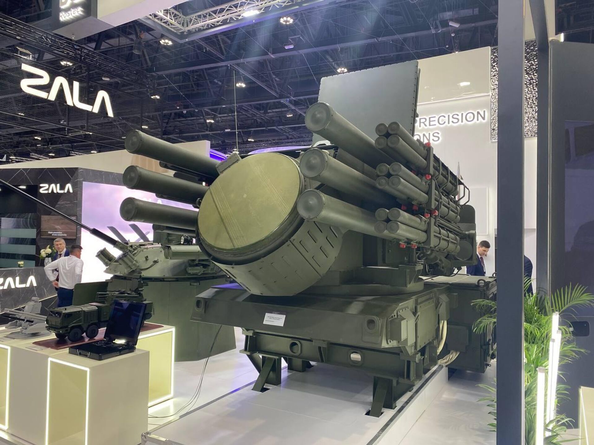 Hệ thống phòng không Pantsir-SMD-E - Sputnik Việt Nam, 1920, 17.11.2025