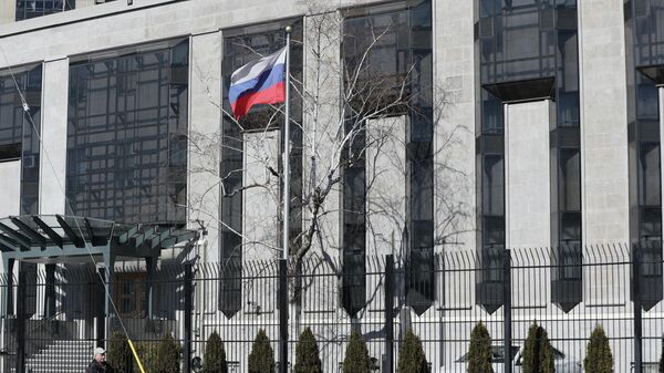 An outside view of the Russian Embassy in Ottawa, Ontario, on  March 26, 2018.  - Sputnik Việt Nam