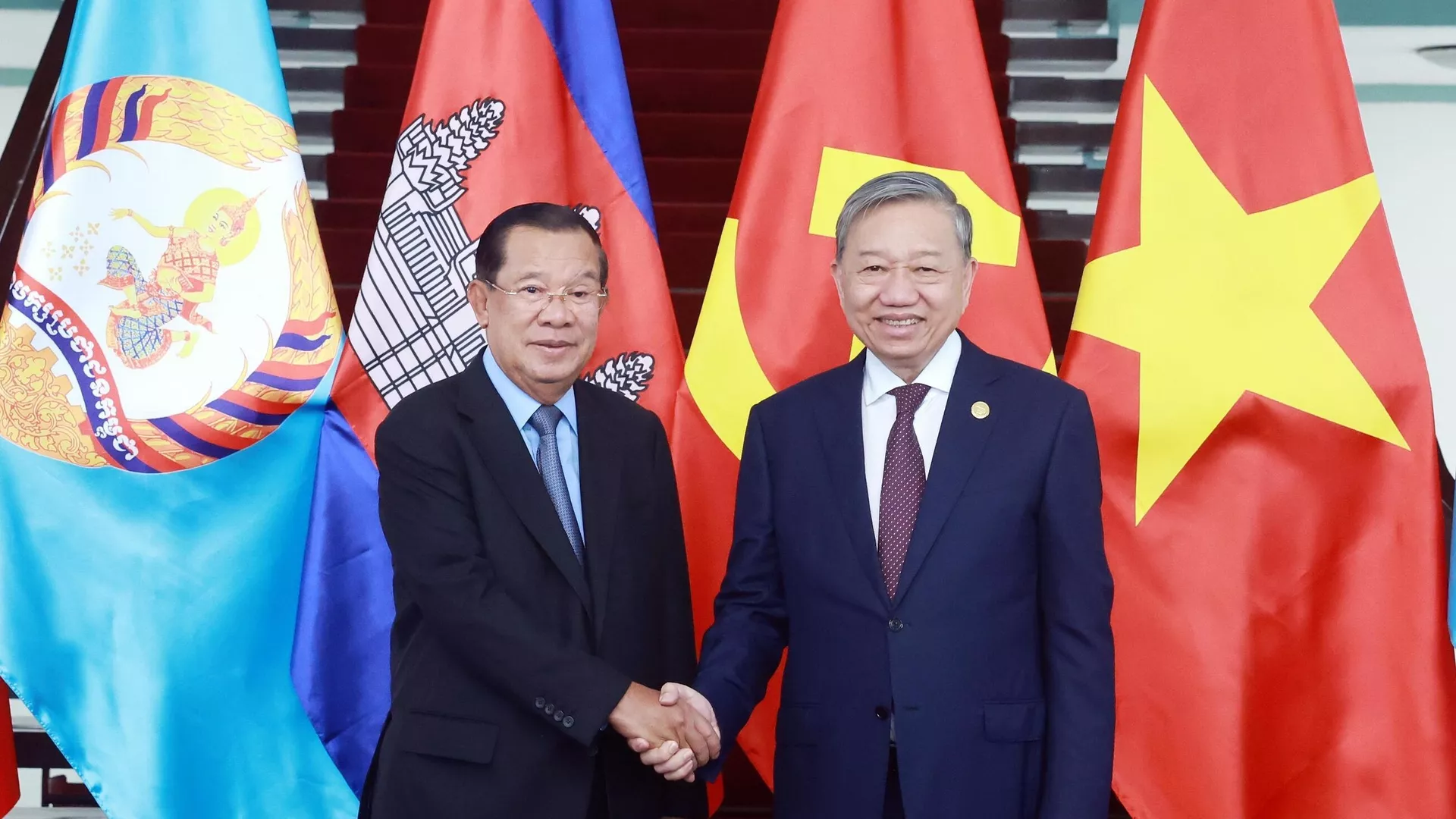 Cuộc gặp cấp cao giữa Bộ Chính trị Đảng Cộng sản Việt Nam và Ban Thường vụ Đảng Nhân dân Campuchia Cuộc gặp cấp cao giữa Bộ Chính trị Đảng Cộng sản Việt Nam và Ban Thường vụ Đảng Nhân dân Campuchia - Sputnik Việt Nam, 1920, 21.02.2025