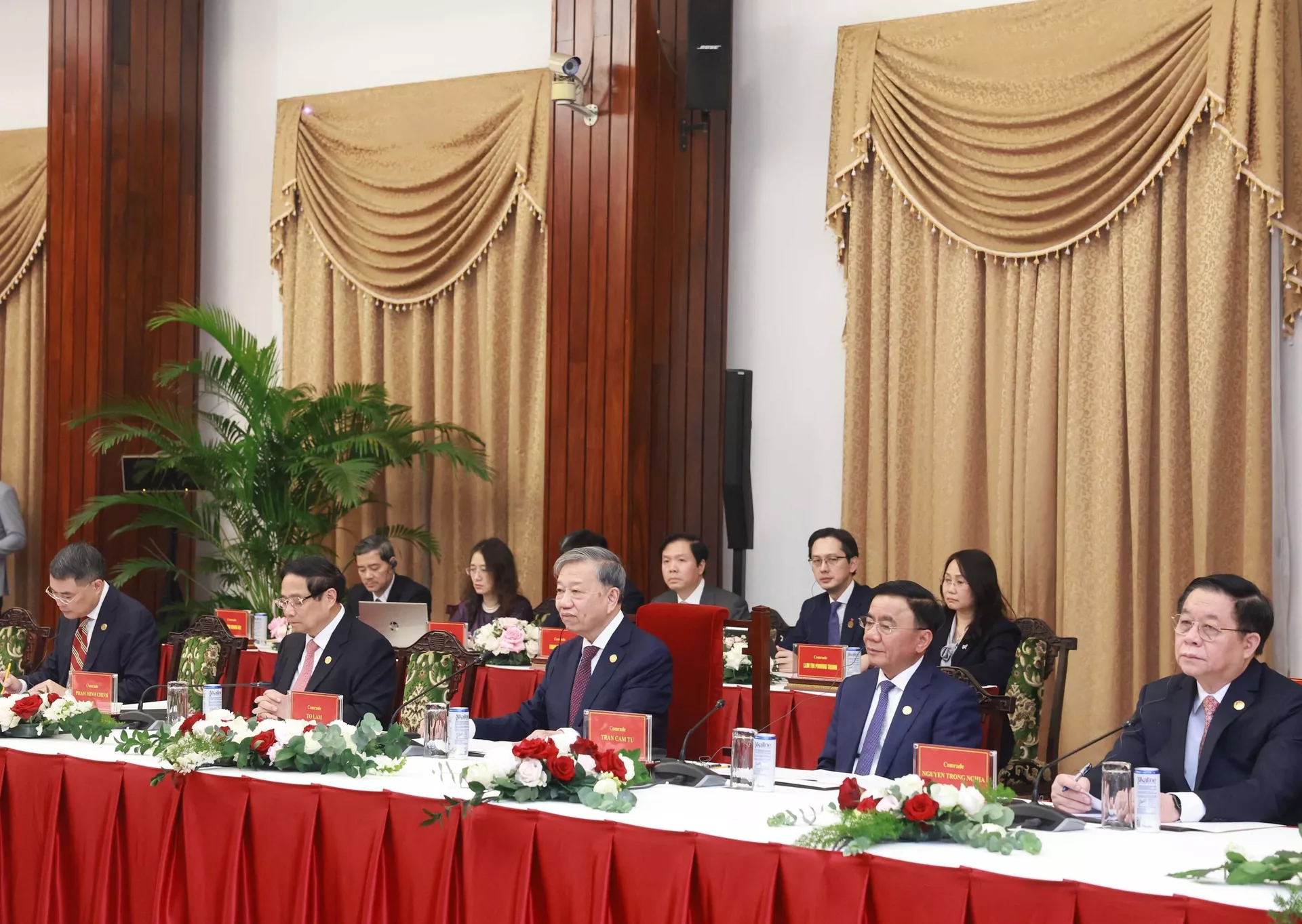 Cuộc gặp cấp cao giữa Bộ Chính trị Đảng Cộng sản Việt Nam và Ban Thường vụ Đảng Nhân dân Campuchia Cuộc gặp cấp cao giữa Bộ Chính trị Đảng Cộng sản Việt Nam và Ban Thường vụ Đảng Nhân dân Campuchia - Sputnik Việt Nam, 1920, 21.02.2025