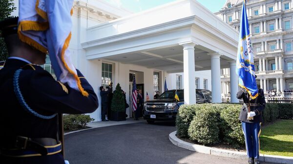 Tổng thống Donald Trump gặp Vladimir Zelensky trước ngưỡng cửa Nhà Trắng - Sputnik Việt Nam