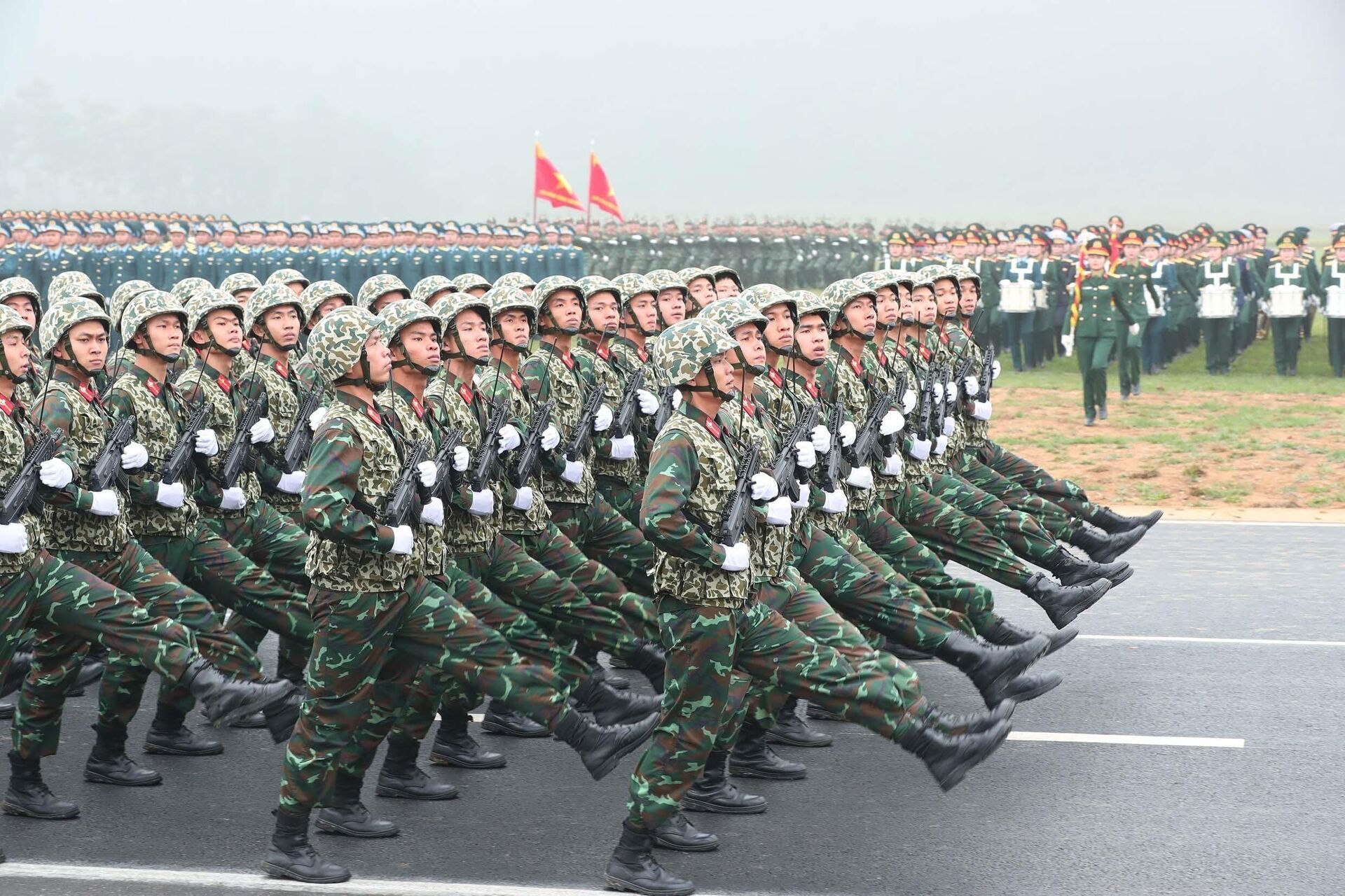 Hợp luyện chuẩn bị cho Lễ kỷ niệm 50 năm Giải phóng miền Nam, thống nhất đất nước - Sputnik Việt Nam, 1920, 04.03.2025