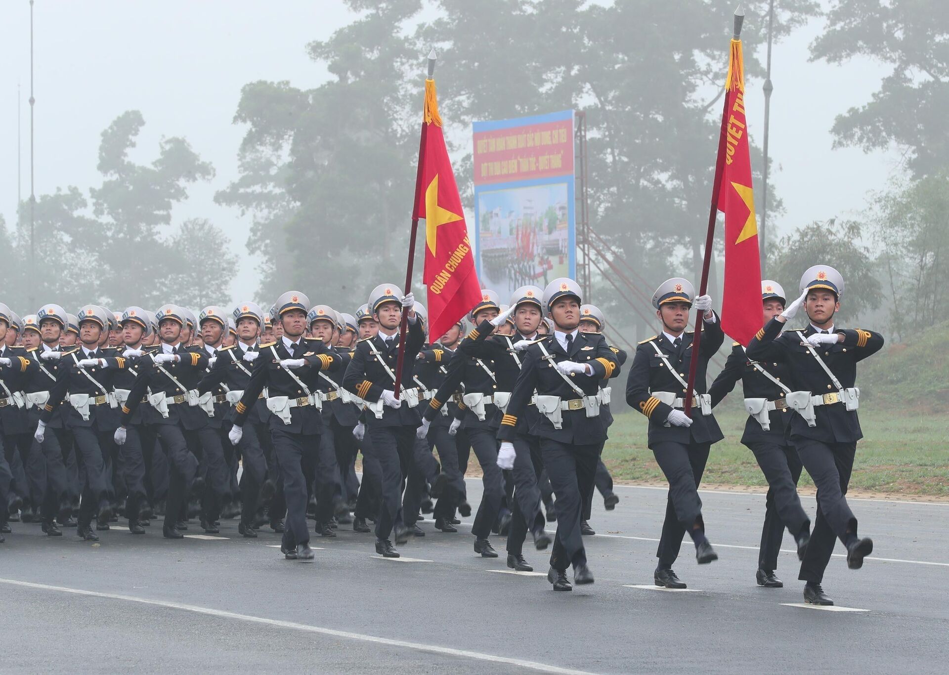 Hợp luyện chuẩn bị cho Lễ kỷ niệm 50 năm Giải phóng miền Nam, thống nhất đất nước - Sputnik Việt Nam, 1920, 04.03.2025