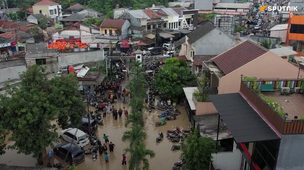 Lũ lụt ở Indonesia: Người chết, mất nhà cửa, cầu sập - Sputnik Việt Nam