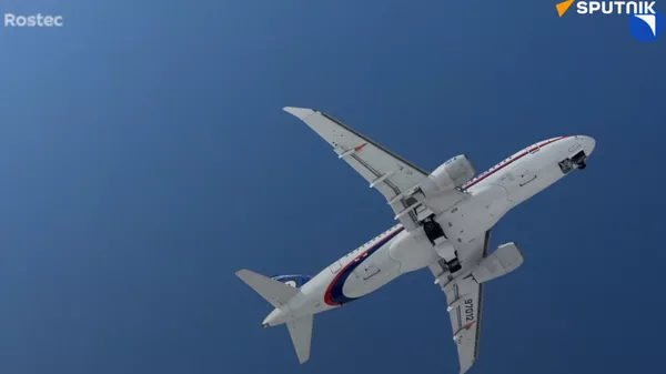 Chuyến bay đầu tiên của Superjet-100 với động cơ của Nga được ghi lại qua video - Sputnik Việt Nam