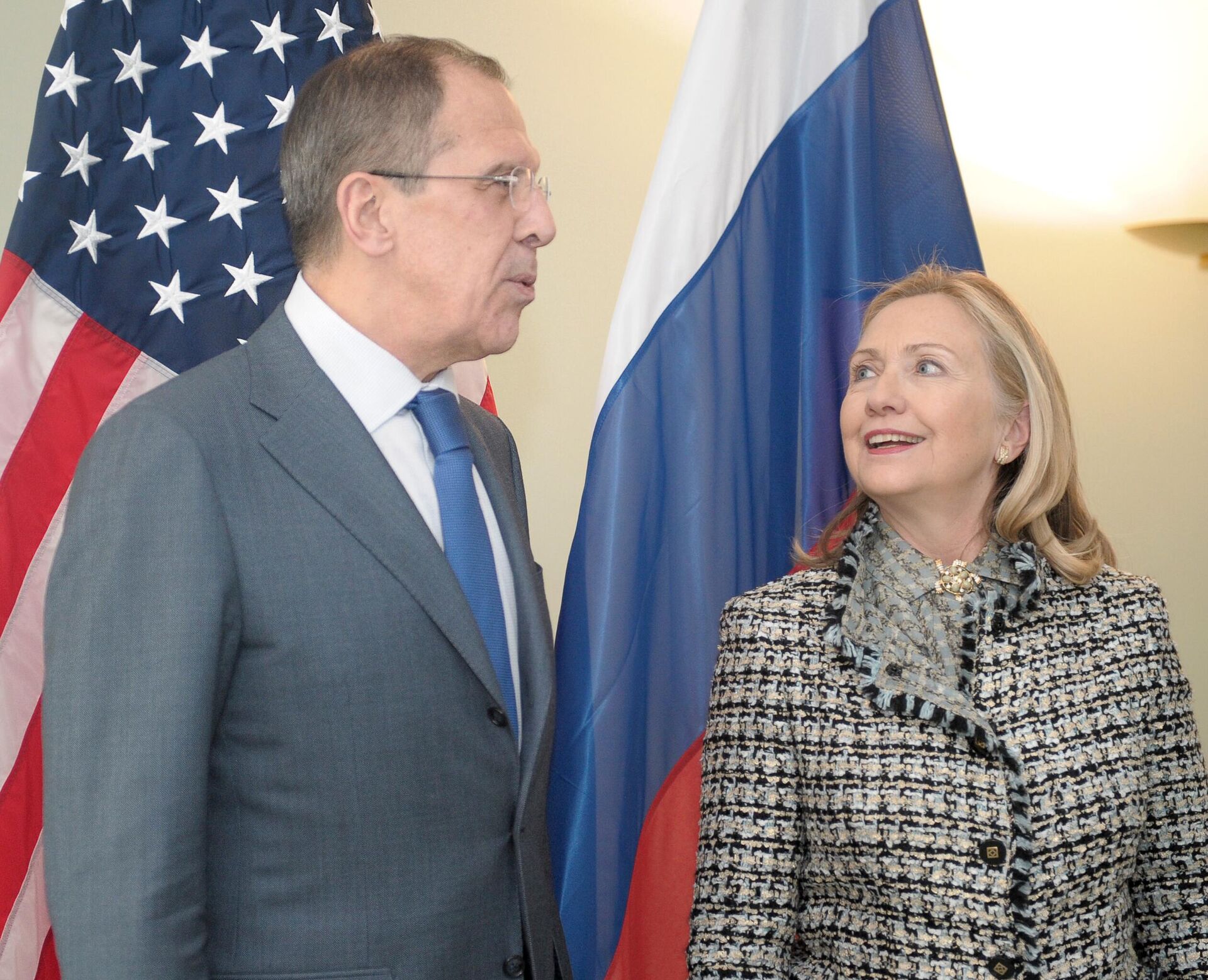 Bộ trưởng Ngoại giao Nga Sergei Lavrov và Bộ trưởng Ngoại giao Hoa Kỳ Hillary Clinton - Sputnik Việt Nam, 1920, 21.03.2025