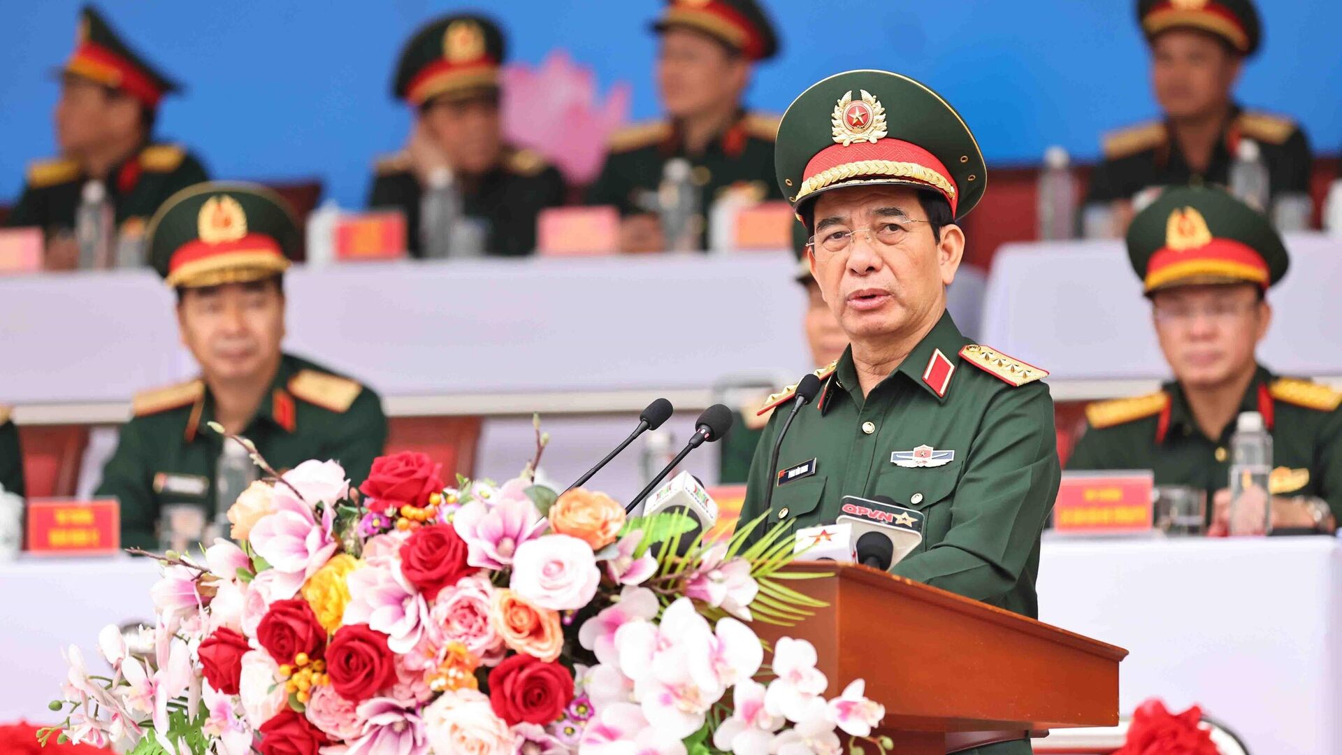 Bộ trưởng Bộ Quốc phòng chủ trì kiểm tra hợp luyện diễu binh, diễu hành trong Lễ kỷ niệm 50 năm Ngày Giải phóng miền Nam, thống nhất đất nước Bộ trưởng Bộ Quốc phòng chủ trì kiểm tra hợp luyện diễu binh, diễu hành trong Lễ kỷ niệm 50 năm Ngày Giải phóng miền Nam, thống nhất đất nước - Sputnik Việt Nam, 1920, 25.03.2025