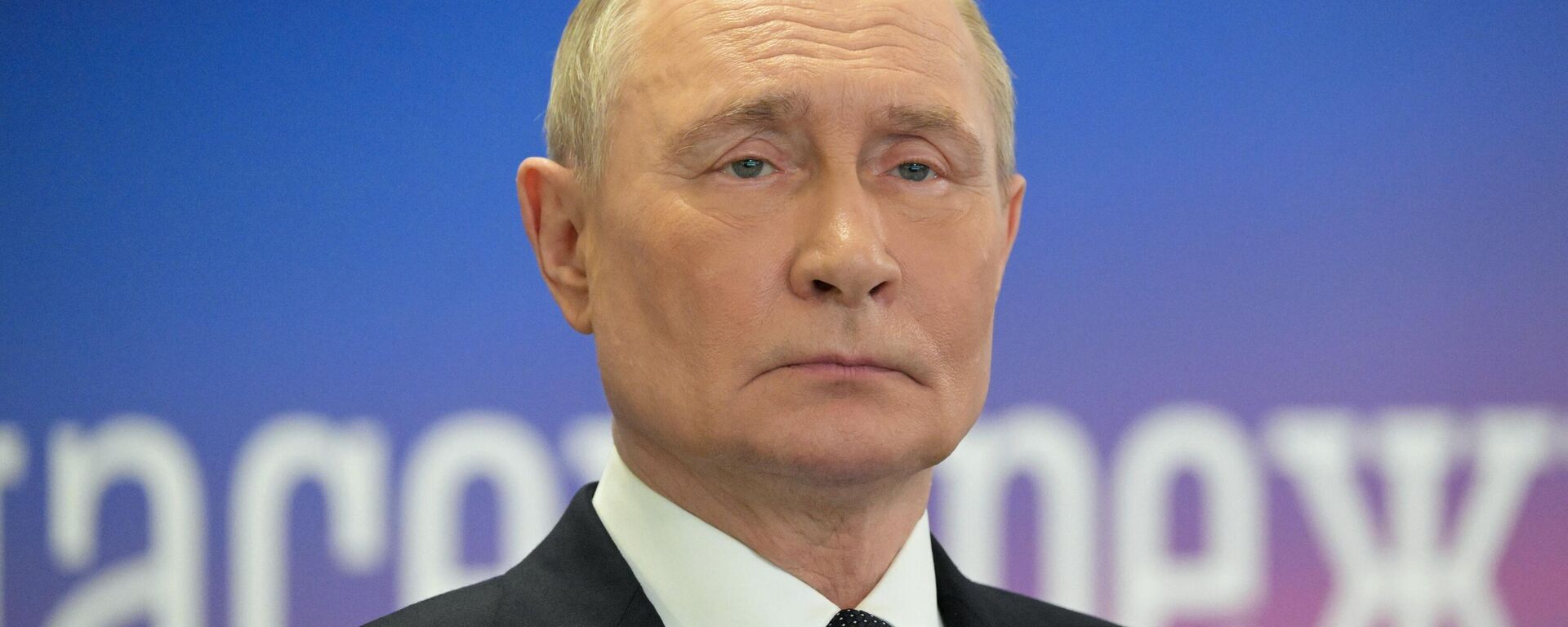 Chuyến thăm làm việc của Tổng thống Vladimir Putin tới Murmansk - Sputnik Việt Nam, 1920, 24.05.2025