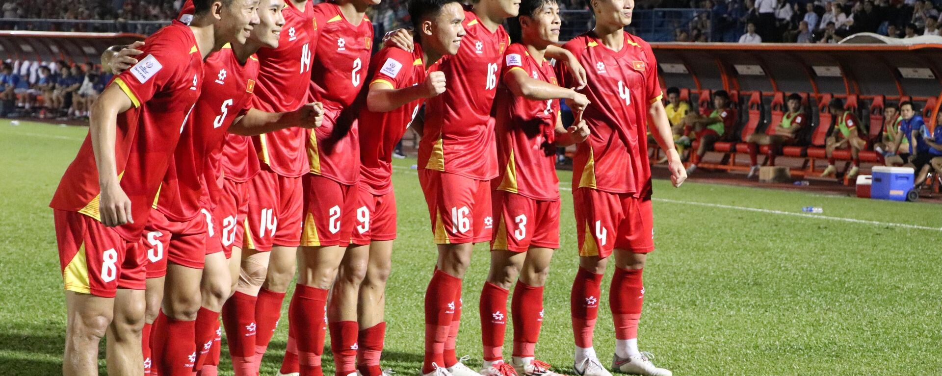 Thắng Lào 5 - 0, tuyển Việt Nam khởi đầu thuận lợi tại vòng loại ASIAN Cup 2027  - Sputnik Việt Nam, 1920, 28.03.2025