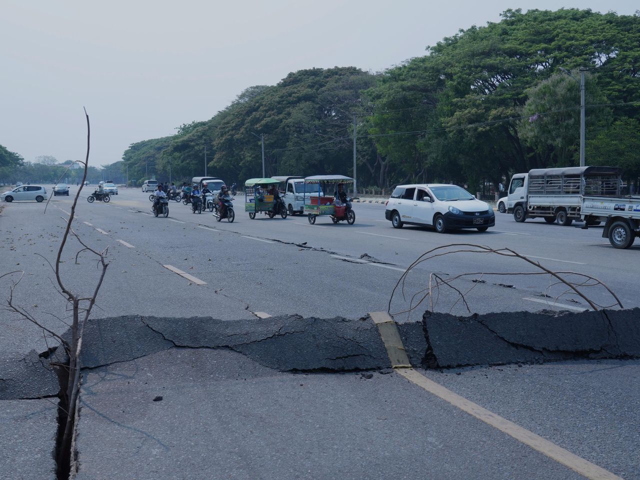 Nh&aacute;t dao khổng lồ cắt v&agrave;o tr&aacute;i đất&rdquo; ở Myanmar: Việt Nam cảnh b&aacute;o động đất  thế n&agrave;o? - 29.03.2025, Sputnik Việt Nam
