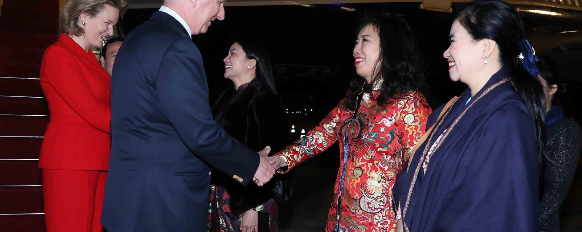 Nhà vua và Hoàng hậu Bỉ đến Hà Nội, bắt đầu thăm cấp Nhà nước Việt Nam  - Sputnik Việt Nam, 1920, 31.03.2025