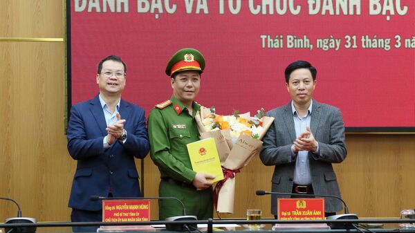 Thái Bình: Triệt phá đường dây đánh bạc và tổ chức đánh bạc trên 2.500 tỷ đồng - Sputnik Việt Nam