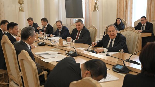 Cuộc gặp giữa Bộ trưởng Ngoại giao Nga và Trung Quốc S. Lavrov và Vương Nghị - Sputnik Việt Nam