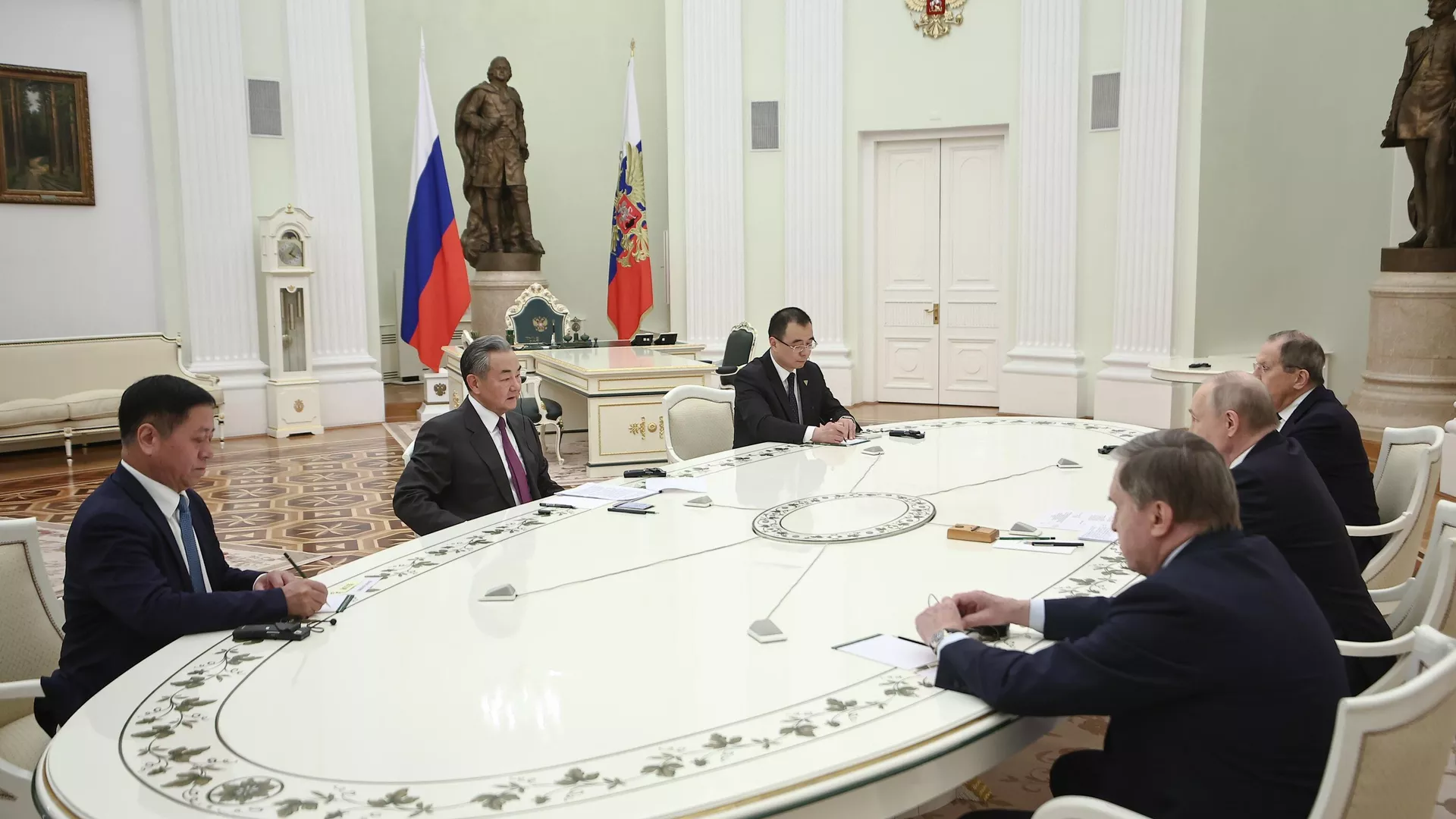 Cuộc gặp giữa Tổng thống Vladimir Putin và Bộ trưởng Ngoại giao Trung Quốc Vương Nghị