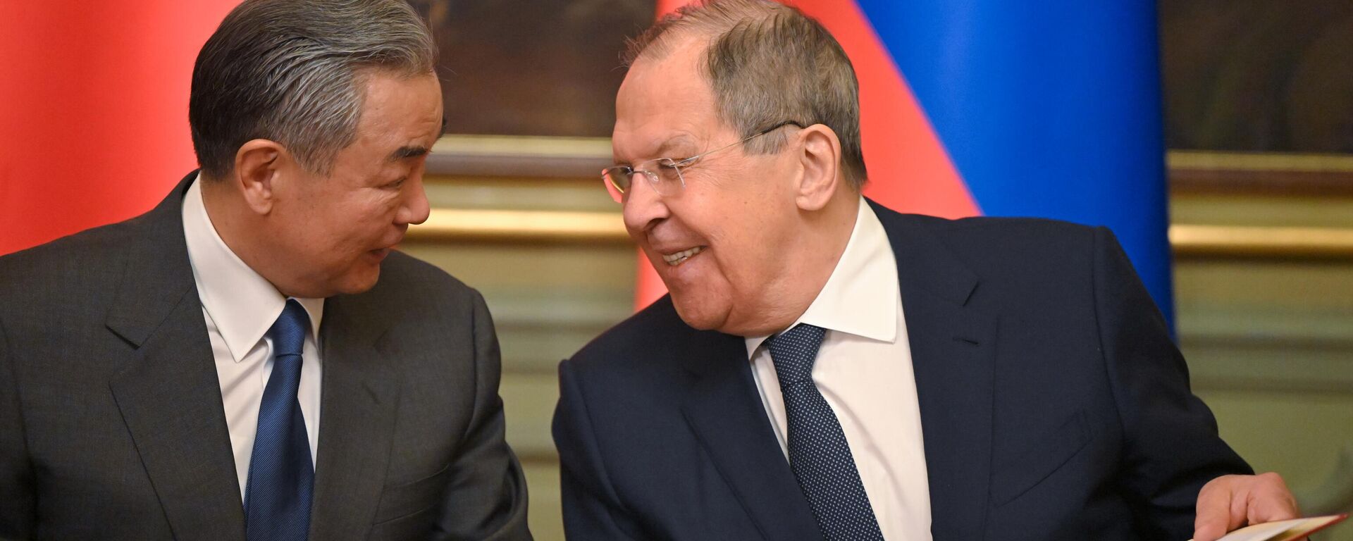 Cuộc gặp giữa Bộ trưởng Ngoại giao Nga và Trung Quốc S. Lavrov và Vương Nghị - Sputnik Việt Nam, 1920, 03.04.2025