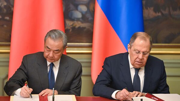 Cuộc gặp giữa Bộ trưởng Ngoại giao Nga và Trung Quốc S. Lavrov và Vương Nghị - Sputnik Việt Nam