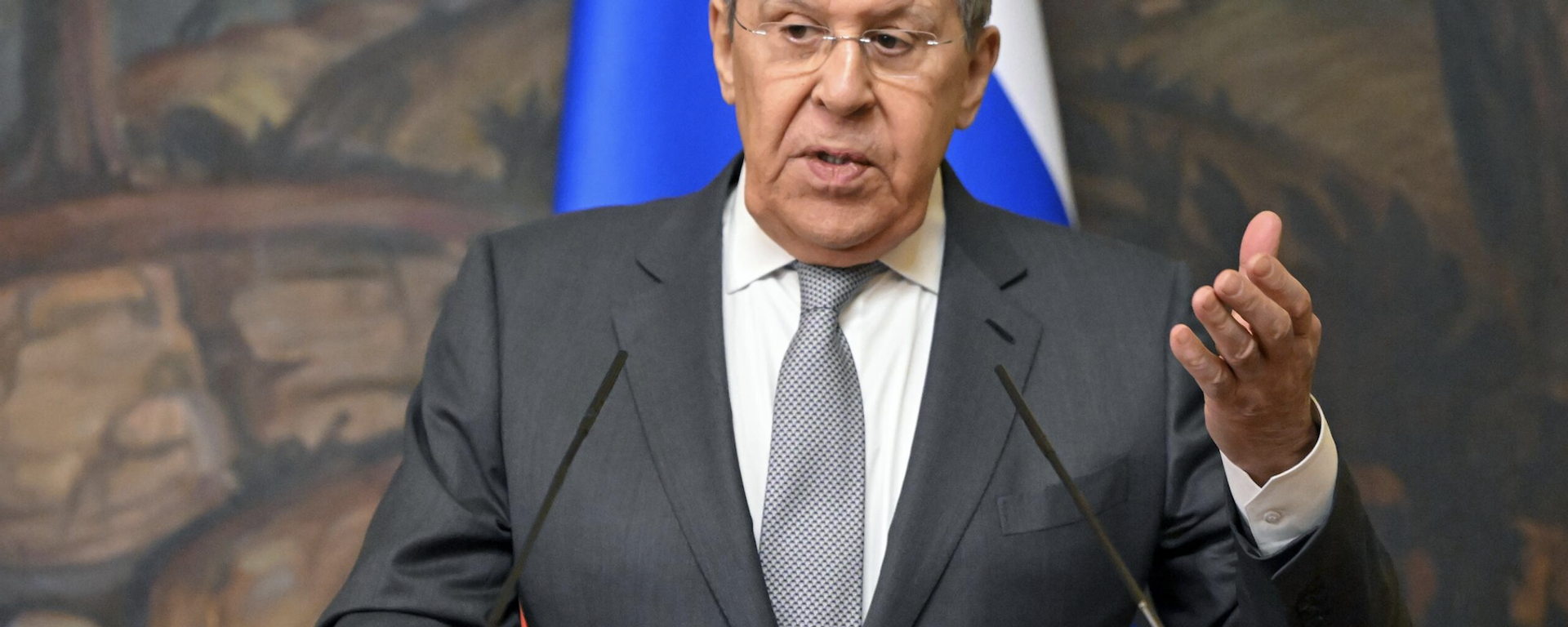 Ngoại trưởng Nga trả lời câu hỏi của Sputnik về hợp tác giữa Nga và Việt Nam trong lĩnh vực hạt nhân - Sputnik Việt Nam, 1920, 02.04.2025