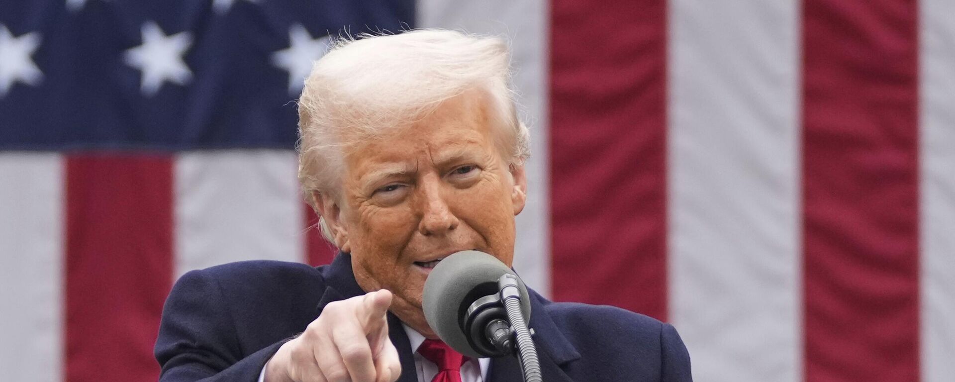 Tổng thống Donald Trump  - Sputnik Việt Nam, 1920, 16.04.2025