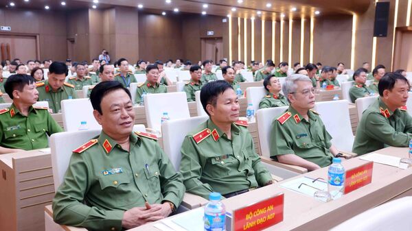Bộ Công an phát động đợt sinh hoạt chính trị đặc biệt  - Sputnik Việt Nam