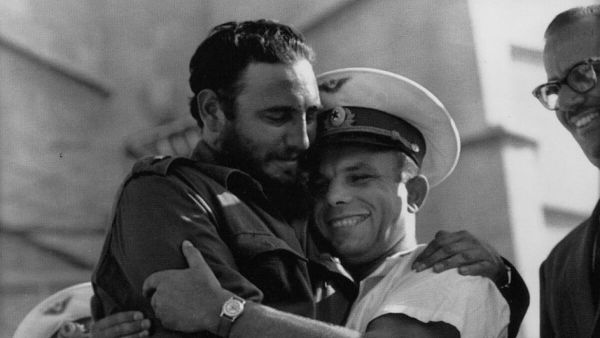 Lãnh tụ Cuba Fidel Castro và phi công-nhà du hành vũ trụ Liên Xô Yuri Gagarin - Sputnik Việt Nam