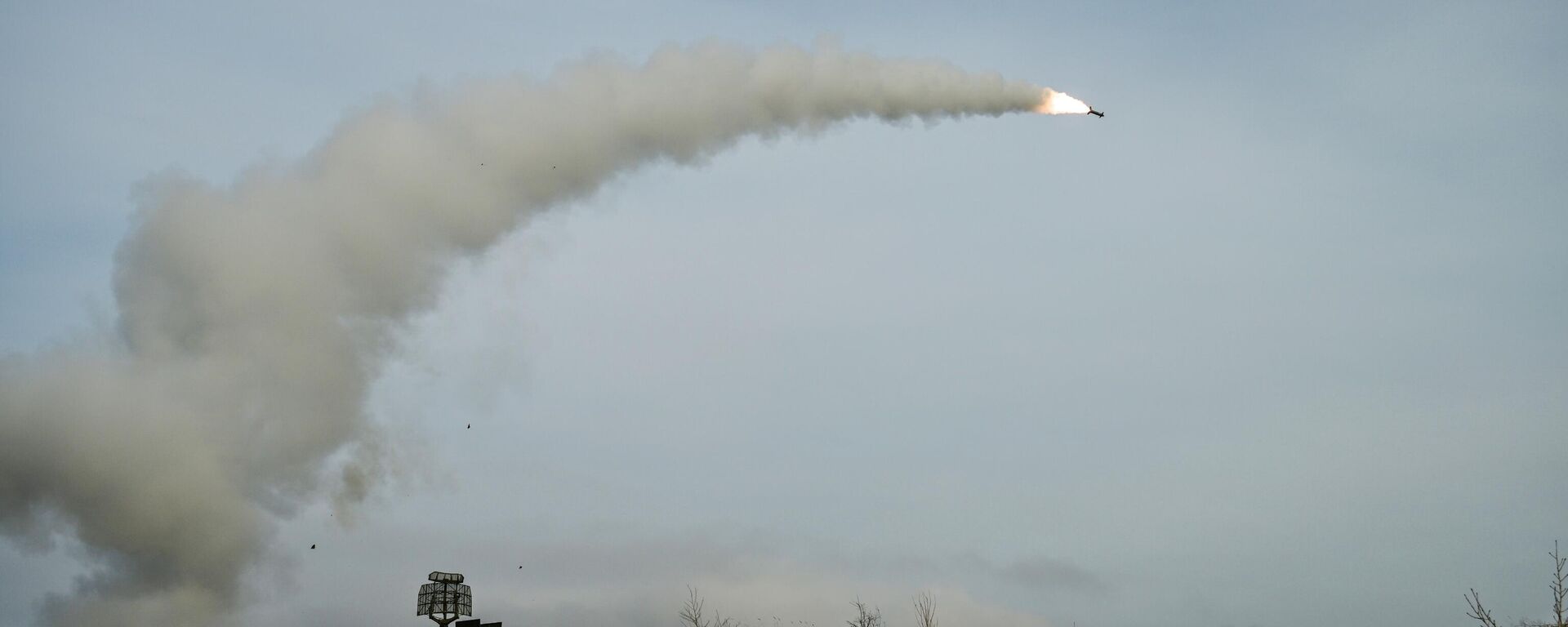 Hoạt động chiến đấu của hệ thống tên lửa phòng không (SAM) Tor thuộc Quân khu Trung tâm của Lực lượng vũ trang Nga trên hướng Pokrovsky thuộc DNR. - Sputnik Việt Nam, 1920, 17.07.2025