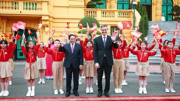 Thủ tướng Phạm Minh Chính chủ trì Lễ đón Thủ tướng Tây Ban Nha thăm chính thức Việt Nam - Sputnik Việt Nam