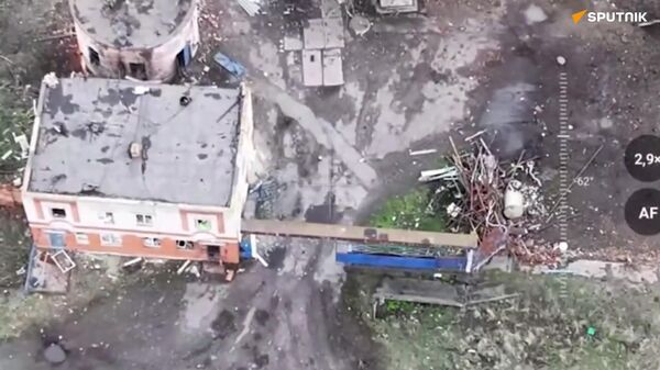 Lính điều khiển UAV Nga dẫn pháo kích vào nhóm quân  Ukraina ở tỉnh Kursk - Sputnik Việt Nam