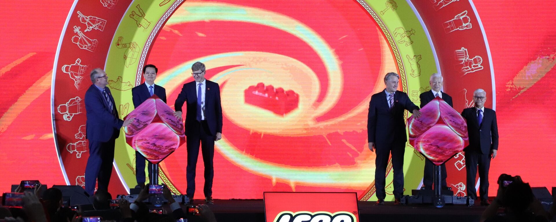 Phó Thủ tướng dự lễ khánh thành nhà máy Lego tại Bình Dương - Sputnik Việt Nam, 1920, 09.04.2025