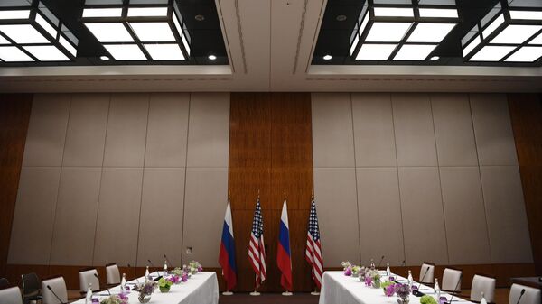 Cờ của Hoa Kỳ và Nga - Sputnik Việt Nam