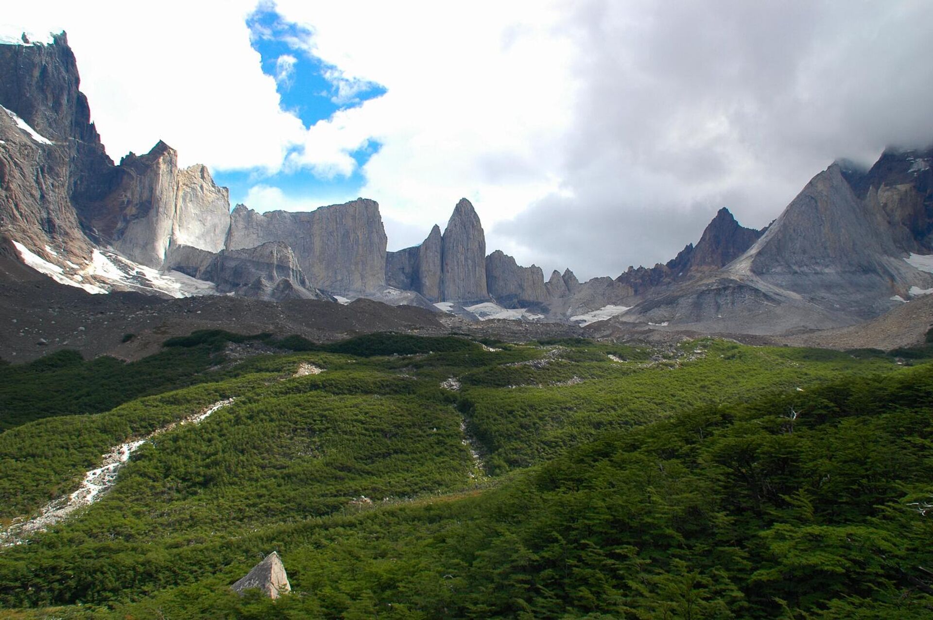 Thung lũng Pháp, Công viên quốc gia Torres del Paine, Chile - Sputnik Việt Nam, 1920, 11.04.2025