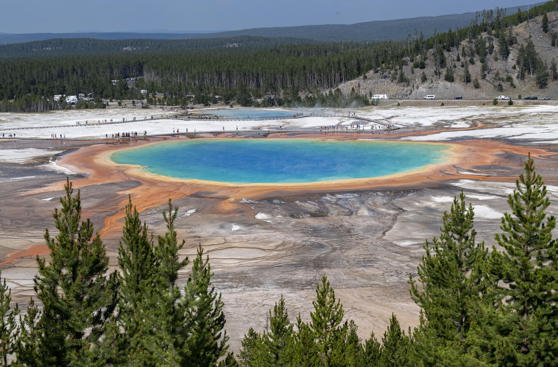 Suối nước nóng Grand Prismatic, suối nước nóng lớn nhất ở Công viên quốc gia Yellowstone, Hoa Kỳ - Sputnik Việt Nam, 1920, 11.04.2025