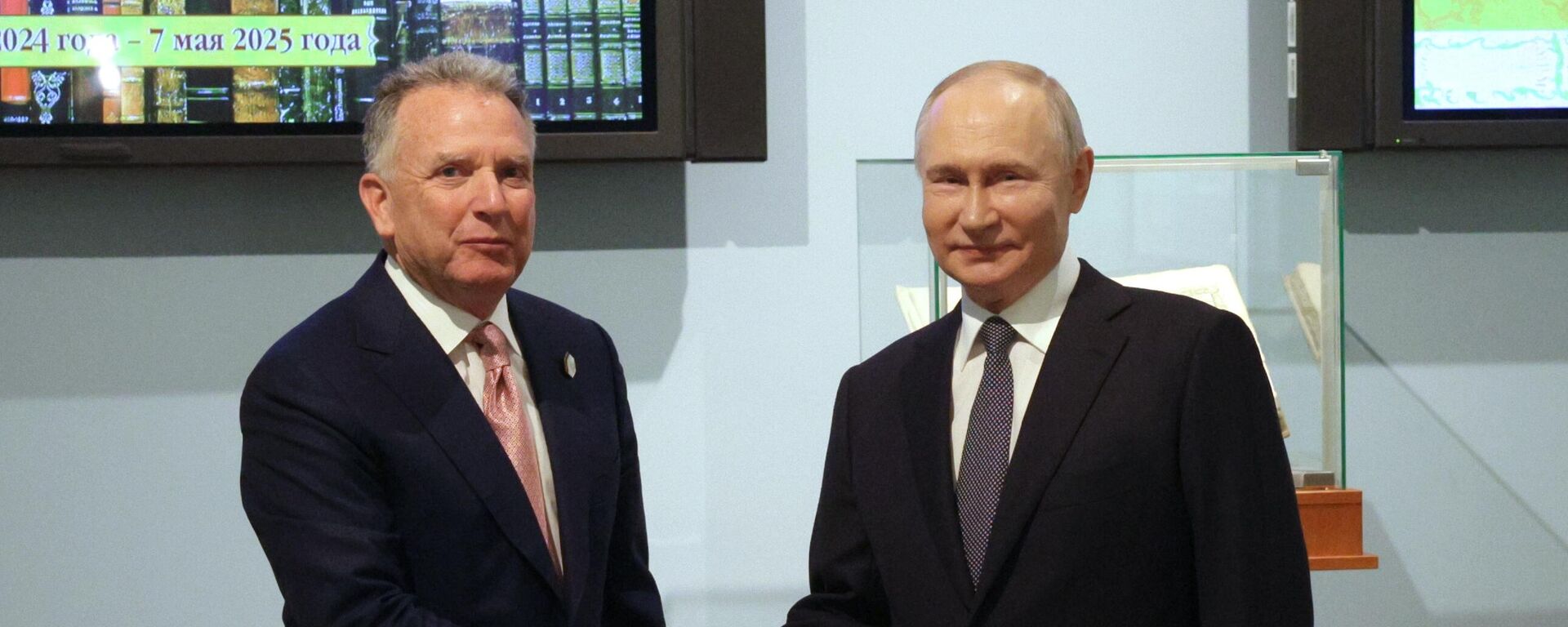 Tổng thống Vladimir Putin đã gặp Đặc phái viên Tổng thống Hoa Kỳ Steven Witkoff - Sputnik Việt Nam, 1920, 11.04.2025