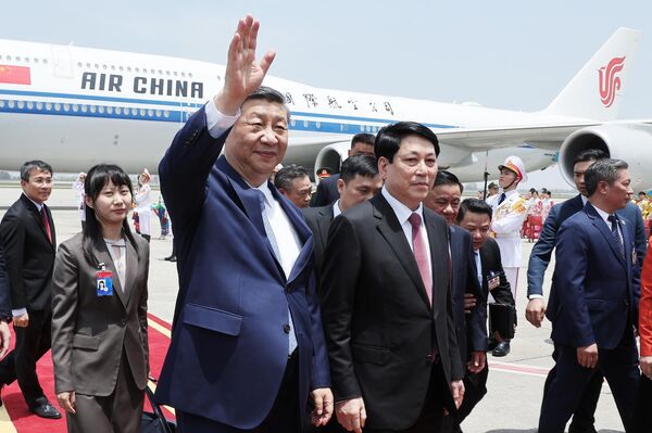 Tổng Bí thư, Chủ tịch nước Trung Quốc Tập Cận Bình bắt đầu chuyến thăm cấp Nhà nước tới Việt Nam Tổng Bí thư, Chủ tịch nước Trung Quốc Tập Cận Bình bắt đầu chuyến thăm cấp Nhà nước tới Việt Nam - Sputnik Việt Nam