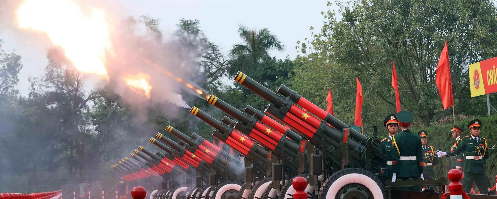 21 loạt đại bác vang rền chào mừng Tổng Bí thư, Chủ tịch nước Trung Quốc Tập Cận Bình thăm chính thức Việt Nam. - Sputnik Việt Nam, 1920, 24.04.2025
