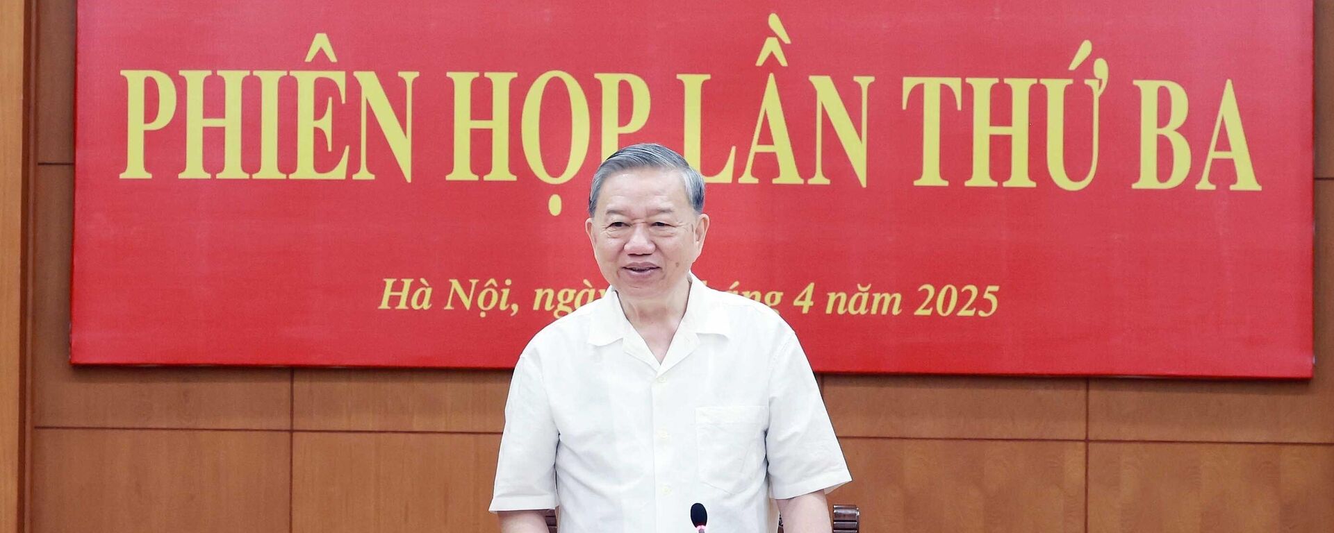 Tổng Bí thư chủ trì Phiên họp thứ ba Ban Chỉ đạo Trung ương về tổng kết thực hiện Nghị quyết 18-NQ/TW - Sputnik Việt Nam, 1920, 14.04.2025