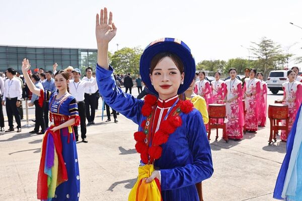 Tổng Bí thư, Chủ tịch nước Trung Quốc Tập Cận Bình kết thúc chuyến thăm Việt Nam Tổng Bí thư, Chủ tịch nước Trung Quốc Tập Cận Bình kết thúc chuyến thăm Việt Nam - Sputnik Việt Nam