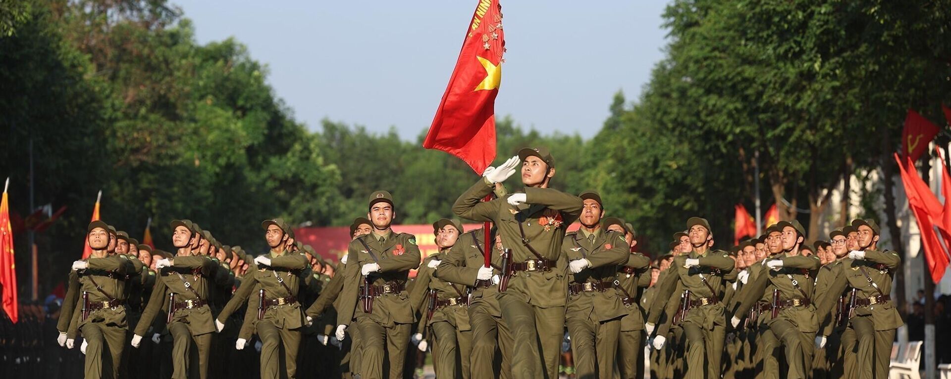 50 năm thống nhất đất nước: Hợp luyện các lực lượng tham gia diễu binh, diễu hành kỷ niệm 50 năm Ngày Giải phóng miền Nam - Sputnik Việt Nam, 1920, 20.04.2025