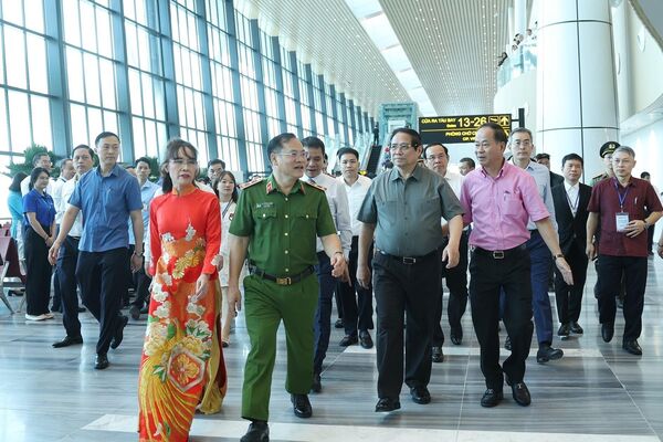 Thủ tướng dự lễ khởi công, khánh thành dự án trọng điểm Quốc gia và các công trình lớn Thủ tướng dự lễ khởi công, khánh thành dự án trọng điểm Quốc gia và các công trình lớn - Sputnik Việt Nam