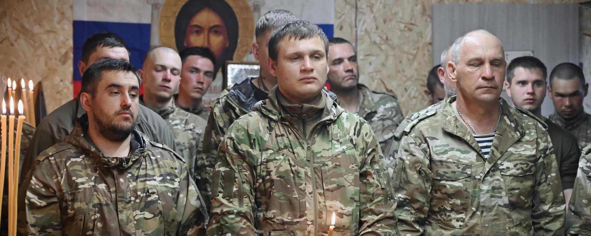 Lễ Phục sinh tại một nhà thờ đào ở vùng Zaporozhye - Sputnik Việt Nam, 1920, 20.04.2025