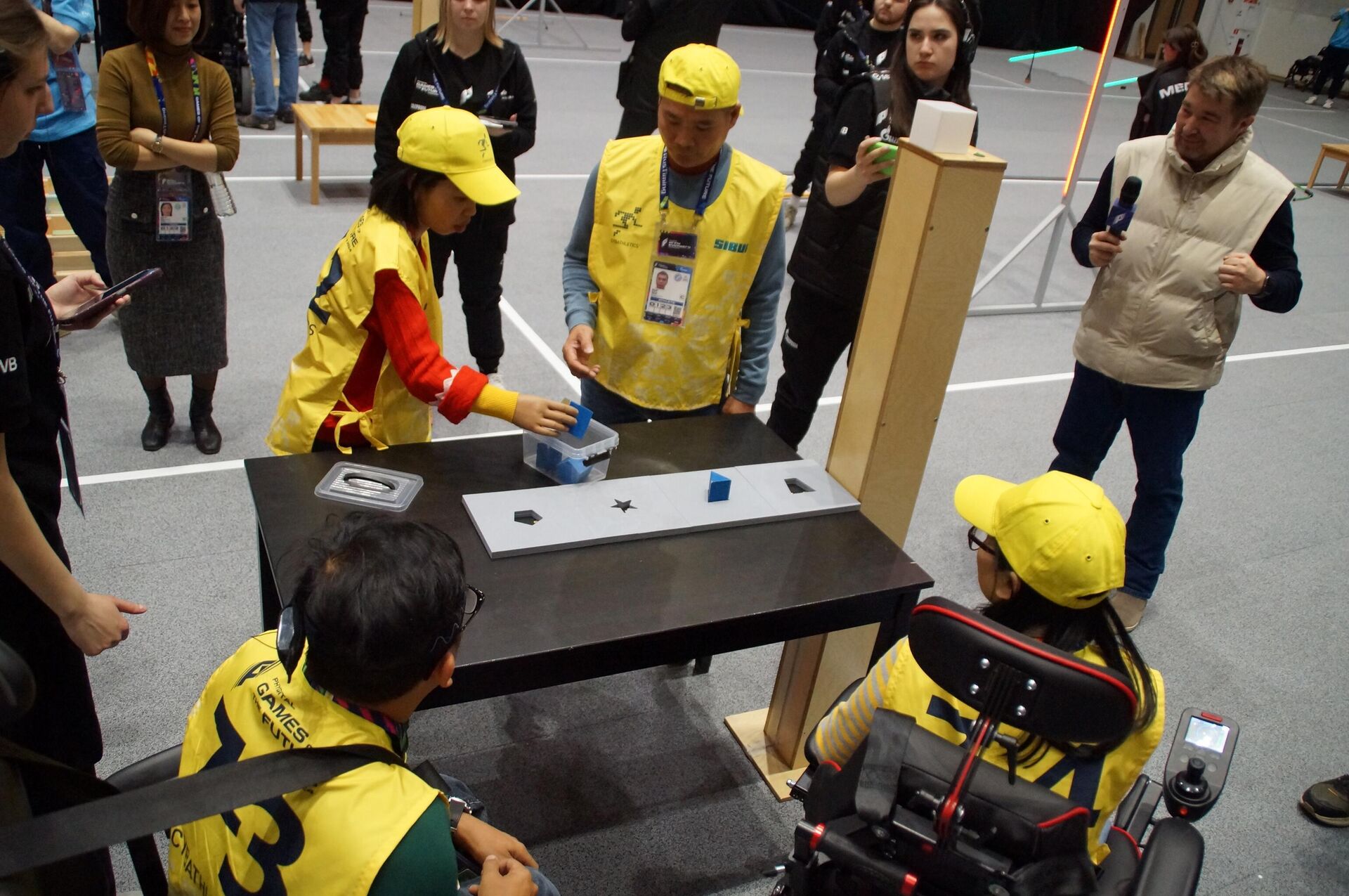 Chị Nguyễn Thị Ngọc Dung (38 tuổi, Long An) sử dụng tay giả của Nga tại Thế vận hội tương lai (Kazan, Nga) - Sputnik Việt Nam, 1920, 21.04.2025