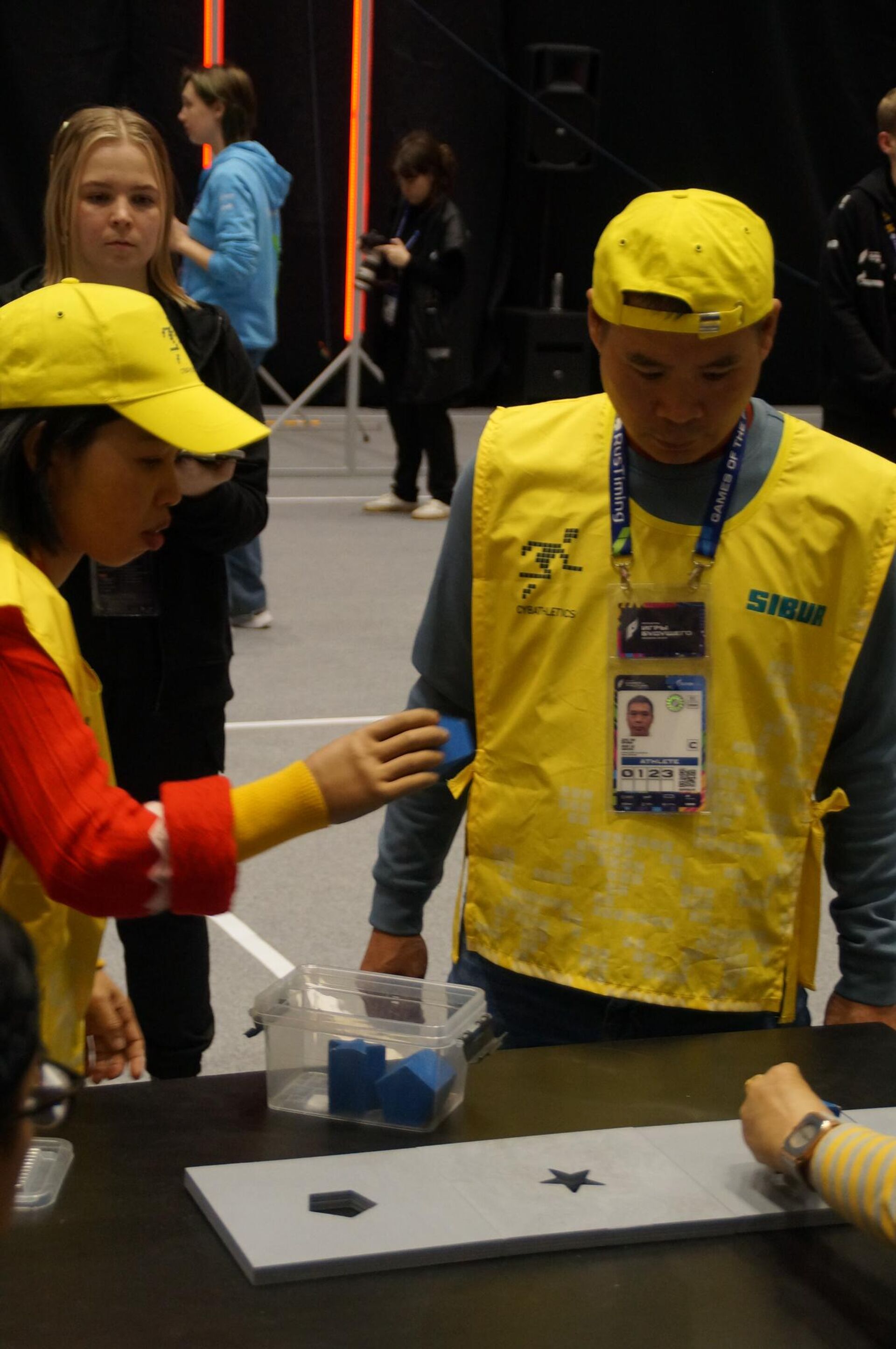 Chị Nguyễn Thị Ngọc Dung (38 tuổi, Long An) sử dụng tay giả của Nga tại Thế vận hội tương lai (Kazan, Nga) - Sputnik Việt Nam, 1920, 21.04.2025