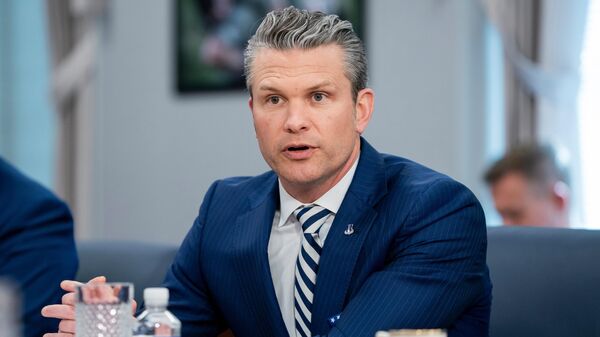 Bộ trưởng Quốc phòng Hoa Kỳ Pete Hegseth  - Sputnik Việt Nam