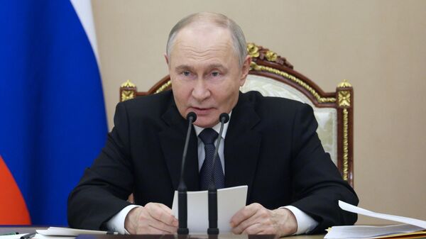 Tổng thống Vladimir Putin đã triệu tập cuộc họp của Ủy ban Công nghiệp-Quân sự - Sputnik Việt Nam
