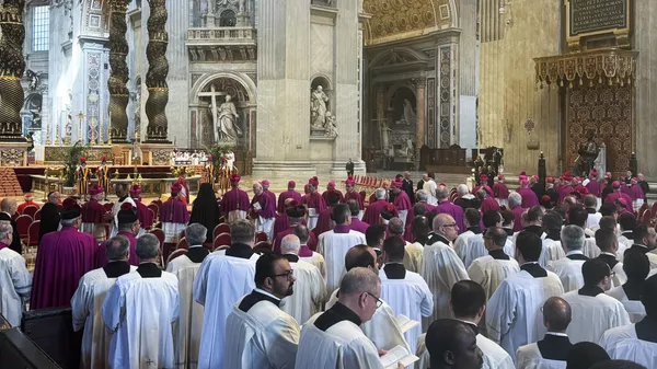 Lễ viếng Đức Giáo hoàng Francis tại Vương cung thánh đường Thánh Peter ở Vatican - Sputnik Việt Nam