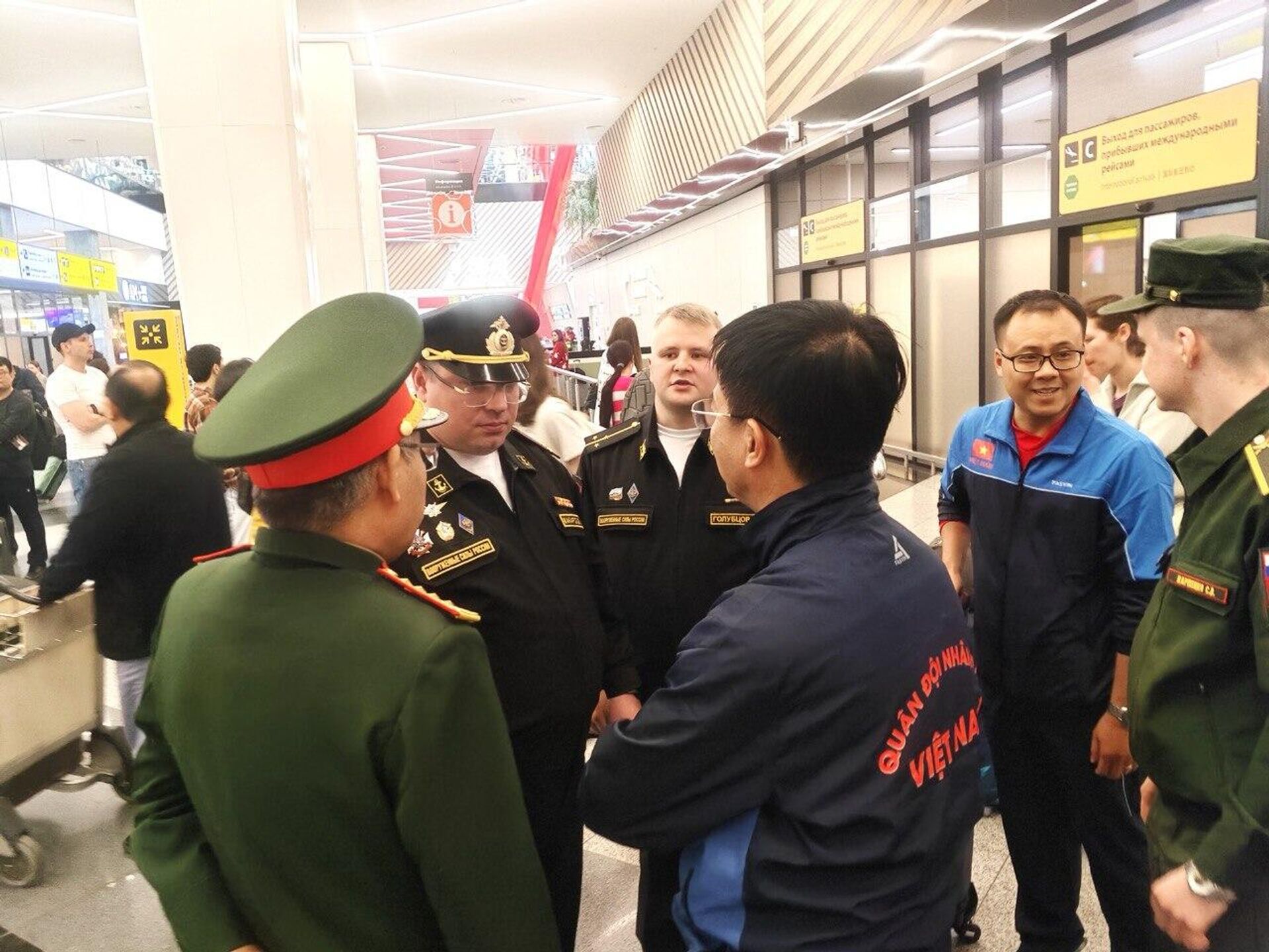 Ngày 23 và 24/4, khối quân nhân Việt Nam tham gia duyệt binh trên Quảng trường Đỏ kỷ niệm 80 Chiến thắng phát xít Đức đã tới thủ đô Moskva Ngày 23 và 24/4, khối quân nhân Việt Nam tham gia duyệt binh trên Quảng trường Đỏ kỷ niệm 80 Chiến thắng phát xít Đức đã tới thủ đô Moskva - Sputnik Việt Nam, 1920, 24.04.2025
