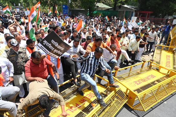 Biểu tình phản đối vụ tấn công khủng bố ở Pahalgam, Kashmir - Sputnik Việt Nam
