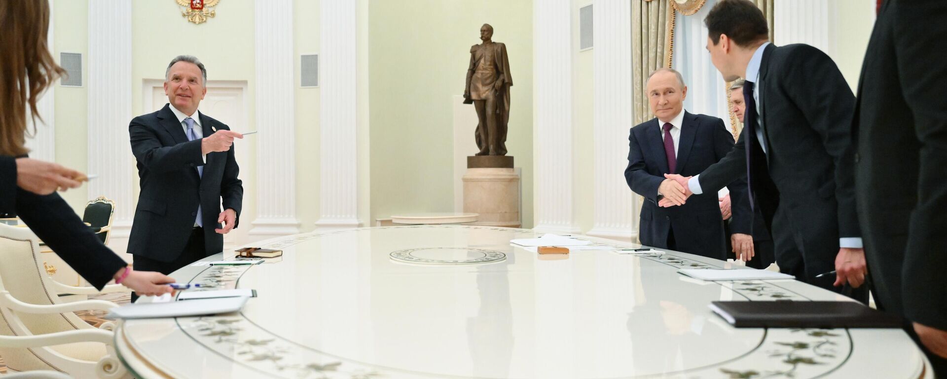 Tổng thống Vladimir Putin đã gặp Đặc phái viên Tổng thống Hoa Kỳ Steven Witkoff - Sputnik Việt Nam, 1920, 26.04.2025