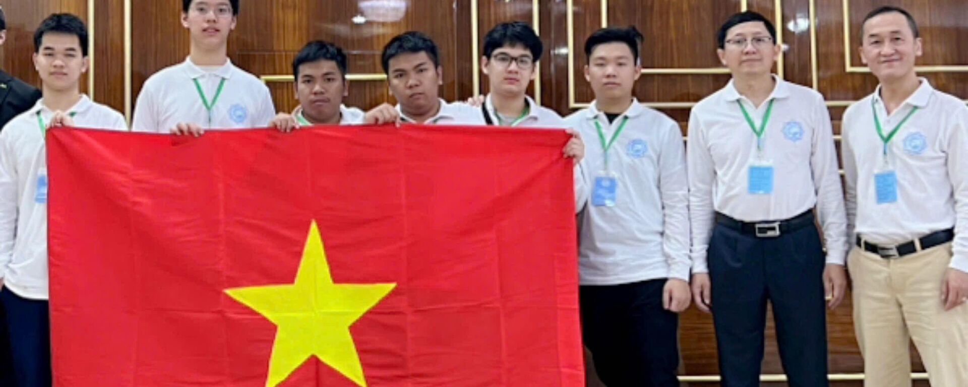 6 học sinh tham dự Kỳ thi Olympic Giao lưu Toán học Turkmenistan lần thứ 2 đều đạt huy chương Vàng - Sputnik Việt Nam, 1920, 26.04.2025