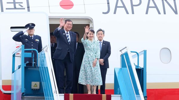 Thủ tướng Nhật Bản Ishiba Shigeru và Phu nhân bắt đầu chuyến thăm chính thức Việt Nam - Sputnik Việt Nam
